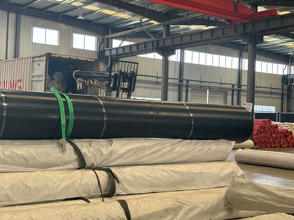 Smooth HDPE Geomembrane Smooth HDPE Geomembrane