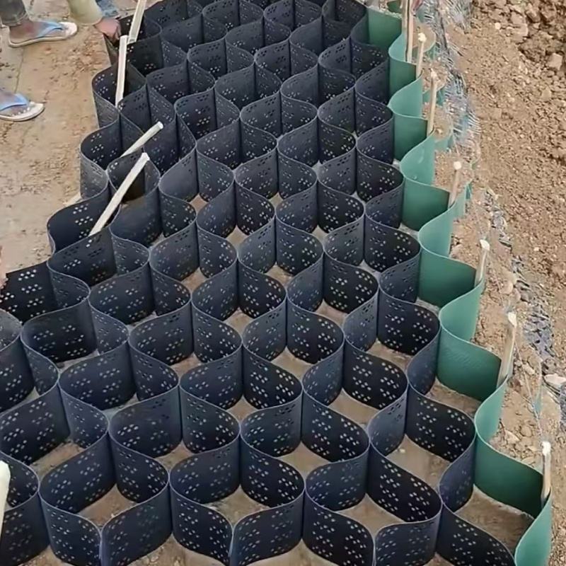 geocell road.jpg geocell road.jpg