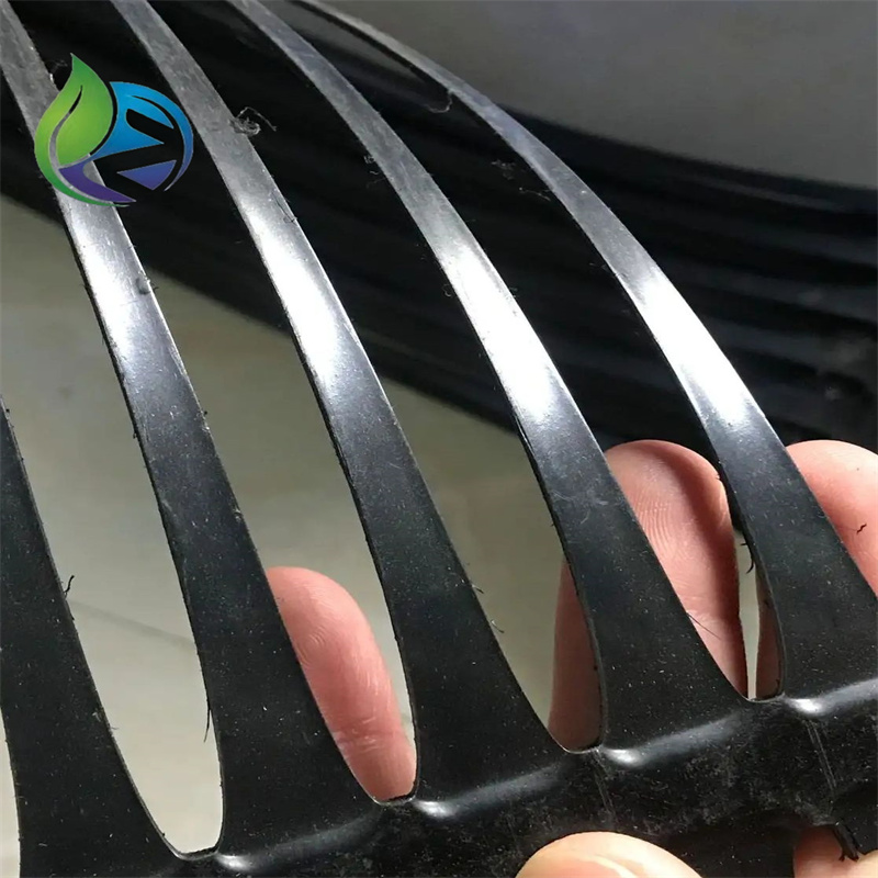 uniaxial geogrid.jpg