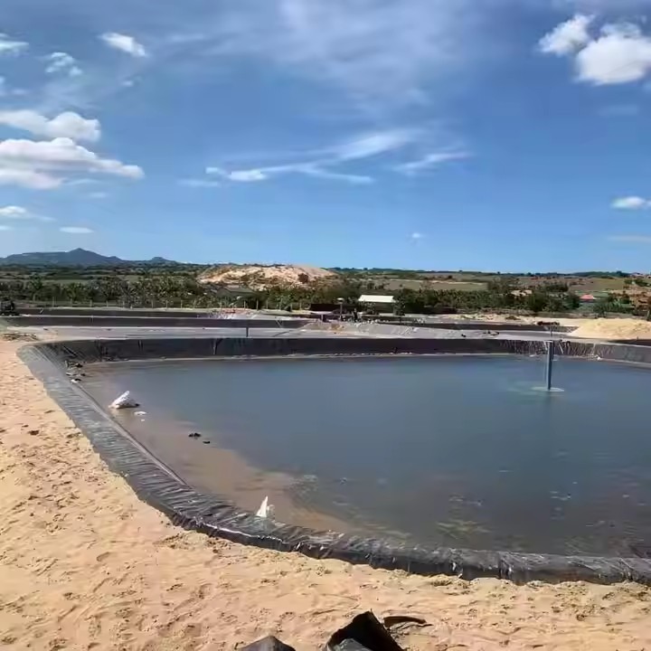 geomembrane installer.jpg