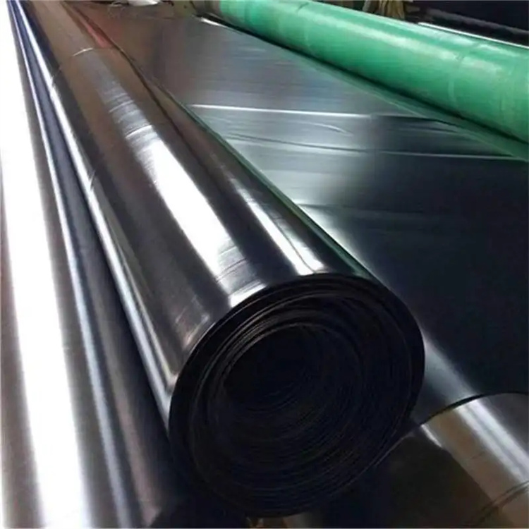 hdpe smooth geomembrane.jpg