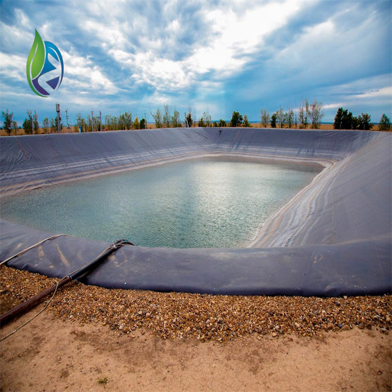 1752281614409385.jpg geomembrana-prud.jpg